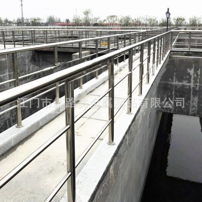 阳台天井隔离防护不锈钢护栏201户外楼房过道走廊景区304不锈钢厂图3