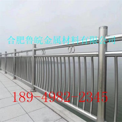 不锈钢复合管护栏 景观护栏 焊接好 紧密安全性高图2