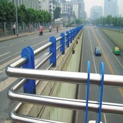 山东厂家直生产 201 304不锈钢护栏 不锈钢复合管护栏可加工图4