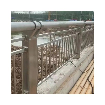 厂家304不锈钢护栏 道路两侧安全防护栏杆 不锈钢桥梁护栏批发图5