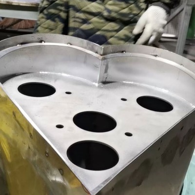 不锈钢焊接制品加工 非标钣金加工激光切割焊接加工折弯来图定制图2