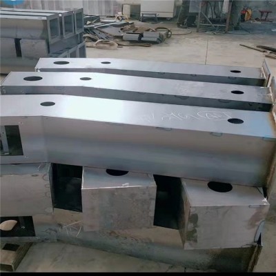 厂家制作桥梁防撞护栏桥梁景观防撞护栏不锈钢复合栏杆立柱交货快图4