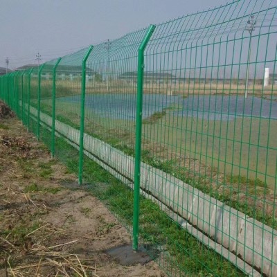 高速公路围网 双边丝护栏网 果园防护网 厂区户外围栏图4