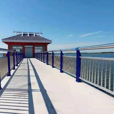 不锈钢护栏 桥梁 防撞栏杆 河道围栏 公路两侧栅栏 工厂批发