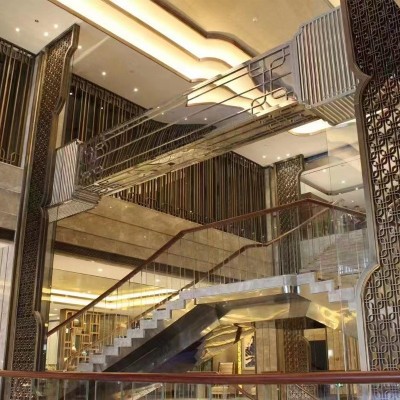 新中式客厅餐厅隔断铁艺不锈钢屏风酒店大堂背景镂空格栅玄关图2