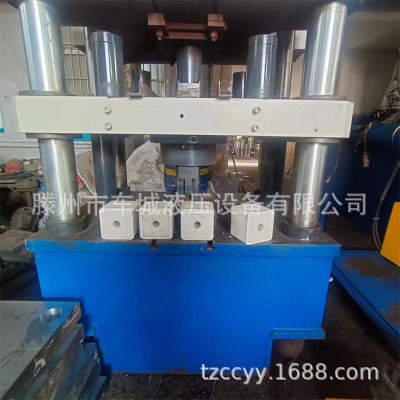 第五代400吨牛羊舔块盐砖机一模单块5公斤盐砖机现货630吨盐砖机图3