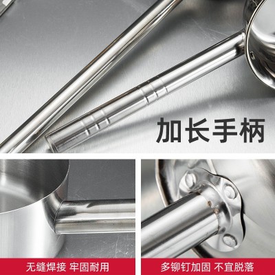 不锈钢多用水勺加深长柄水瓢带钩可挂式家用公用水舀打水勺批发图3